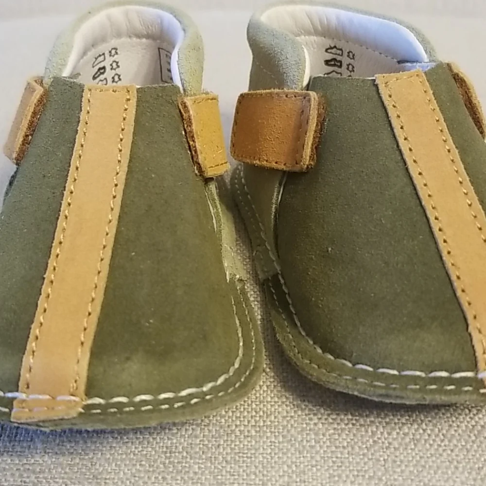 Pipit Stripe Suede Toddler Shoes in Olive/Tan